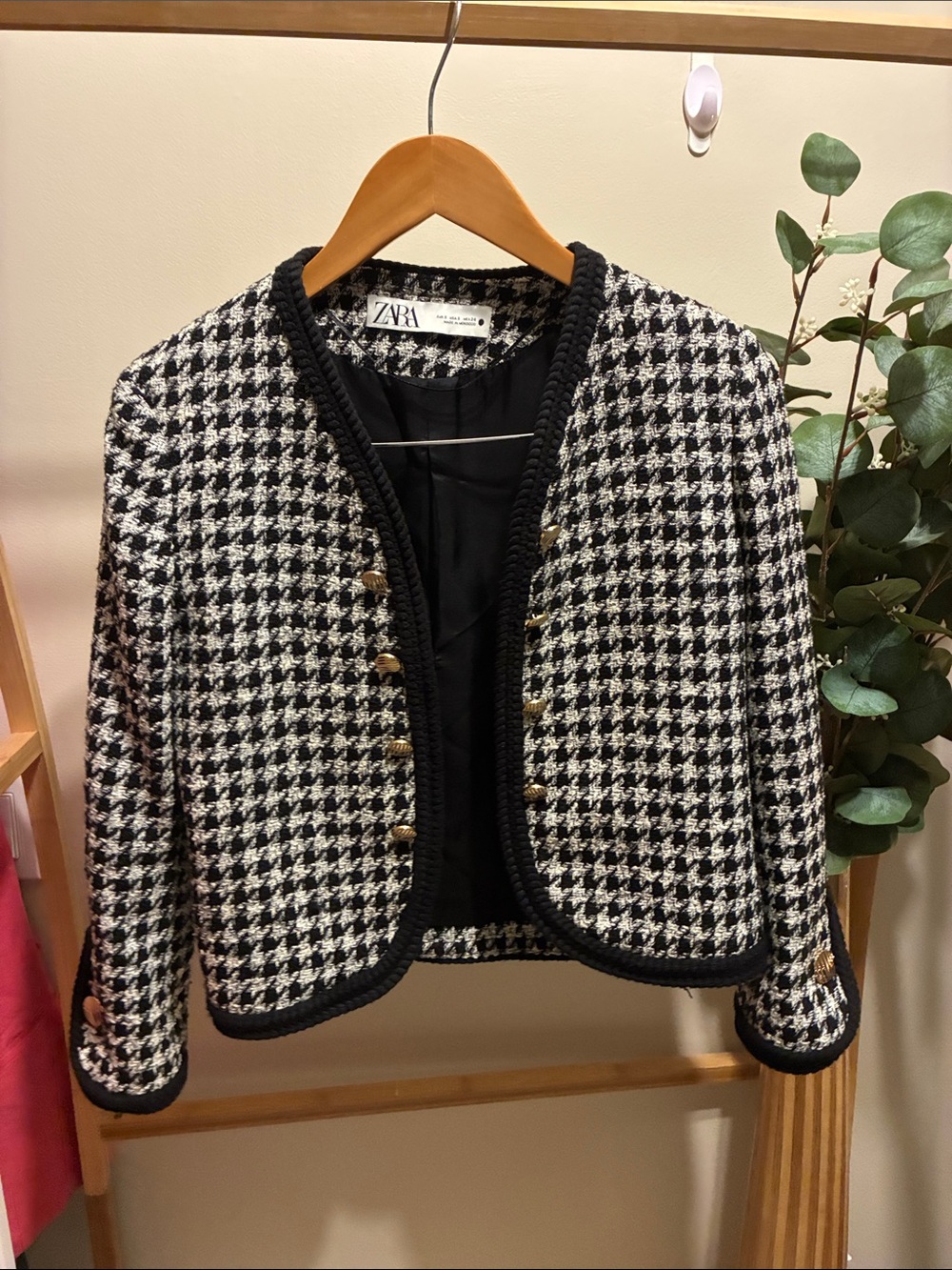 Zara Black & White Houndstooth Cropped Blazer
